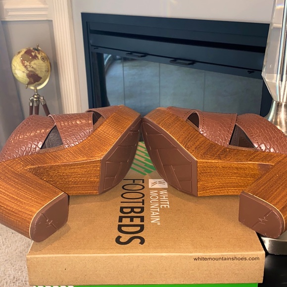 Sandals - Picture 5 of 5